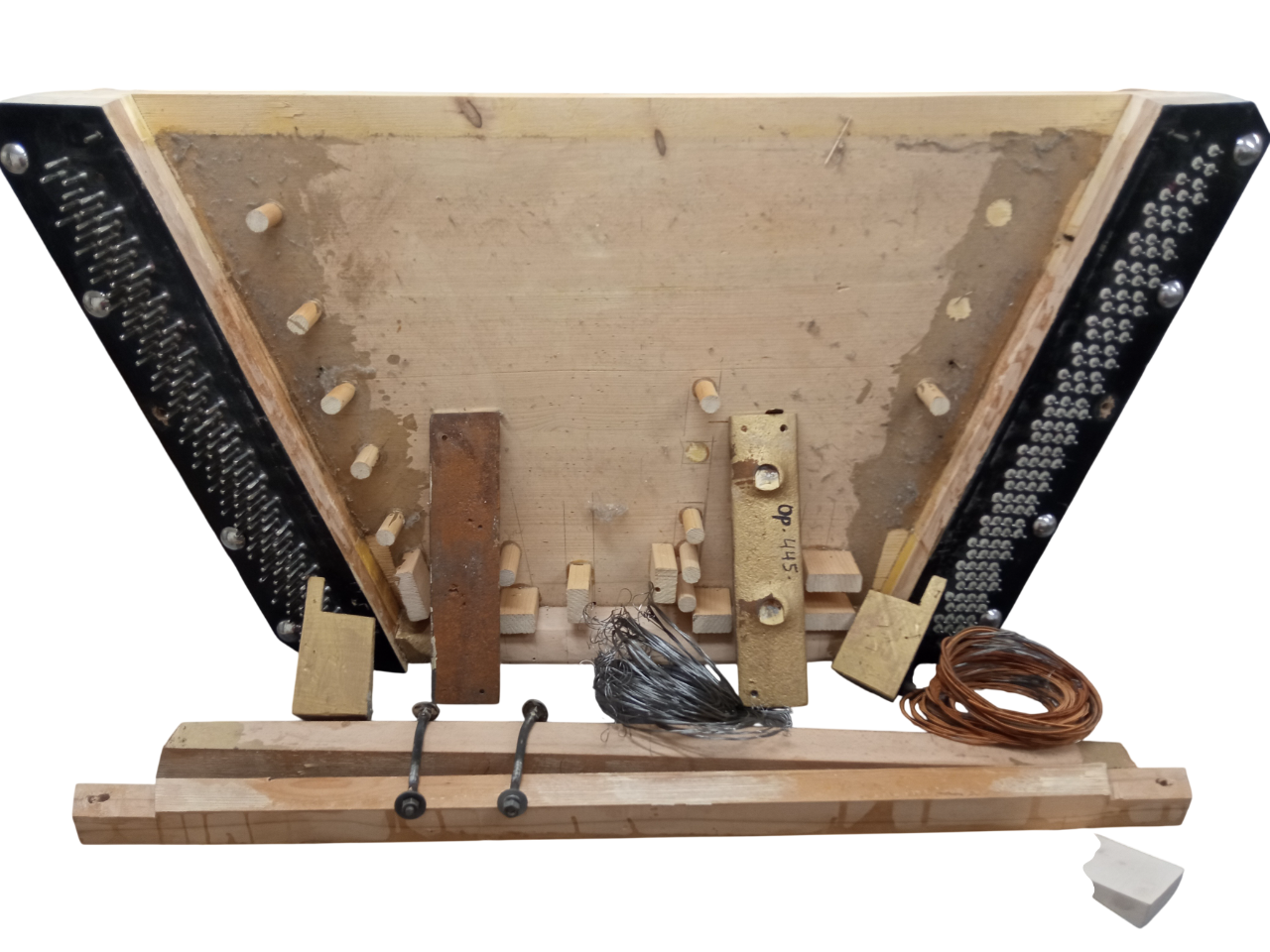 Renovace cimbálu - ukázka 2